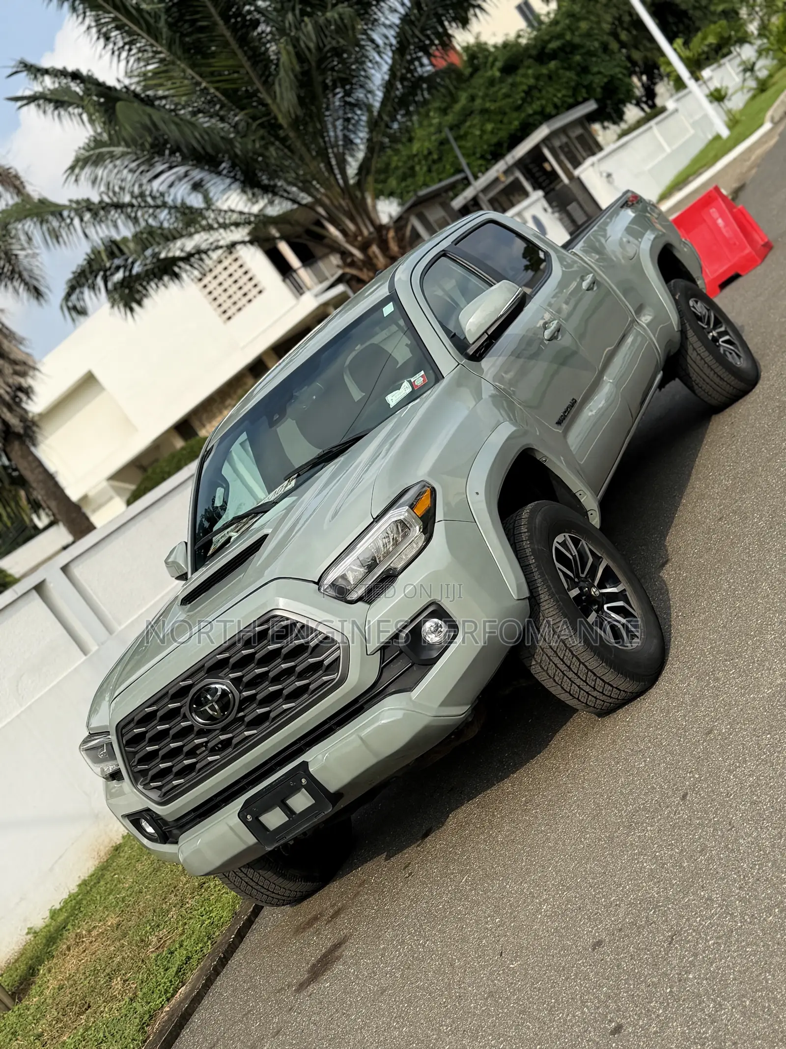 Toyota Tacoma TRD Sport Double Cab 5' Bed V6 AT 2023 Green