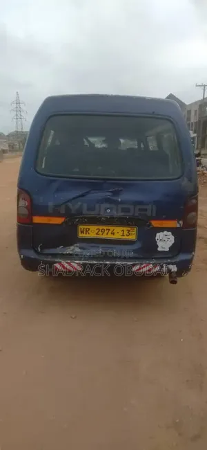 Hyundai H-100 2002 Blue