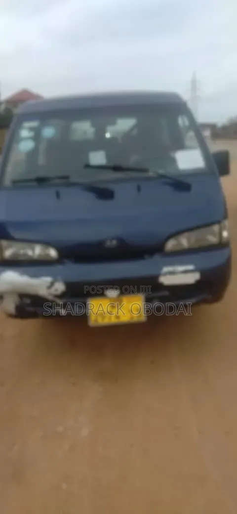Hyundai H-100 2002 Blue