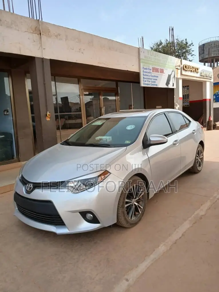 Toyota Corolla LE 4dr Sedan (1.8L 4cyl CVT) 2016 Silver