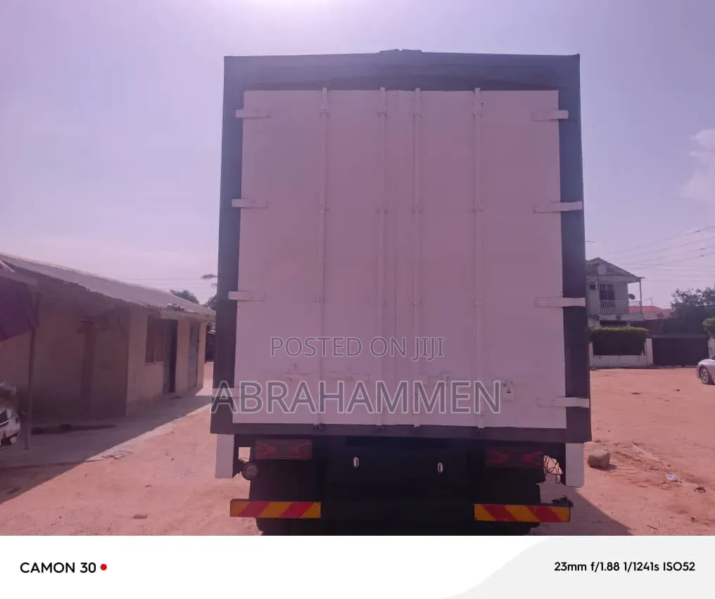 Daewoo Magnus 2006 White