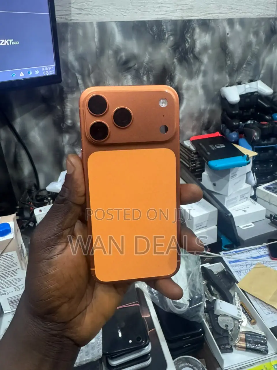 New Apple iPhone 17 Pro 256 GB Orange