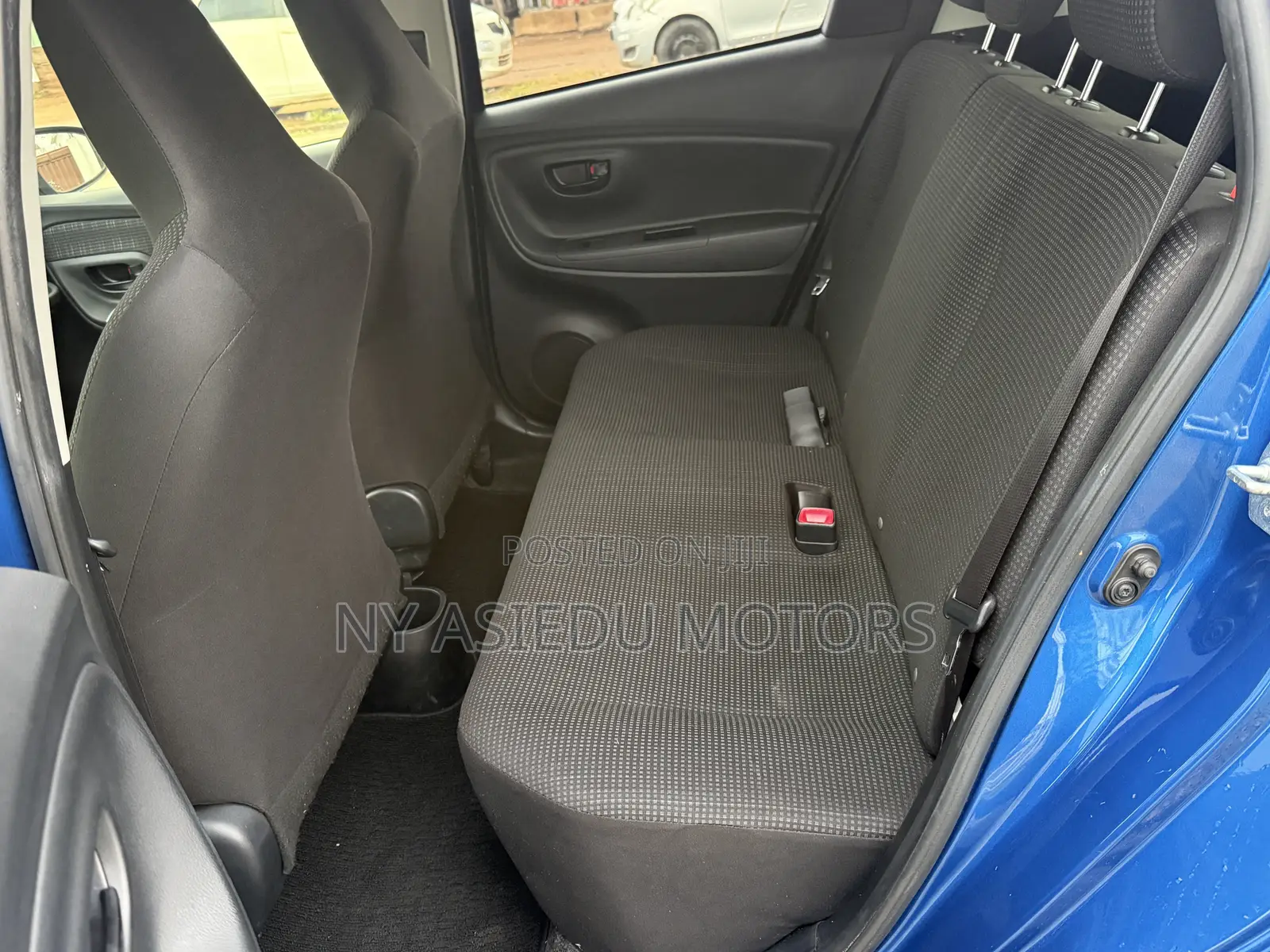 Toyota Vitz 1.3 FWD 5dr 2015 Blue