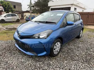 Toyota Vitz 1.3 FWD 5dr 2015 Blue