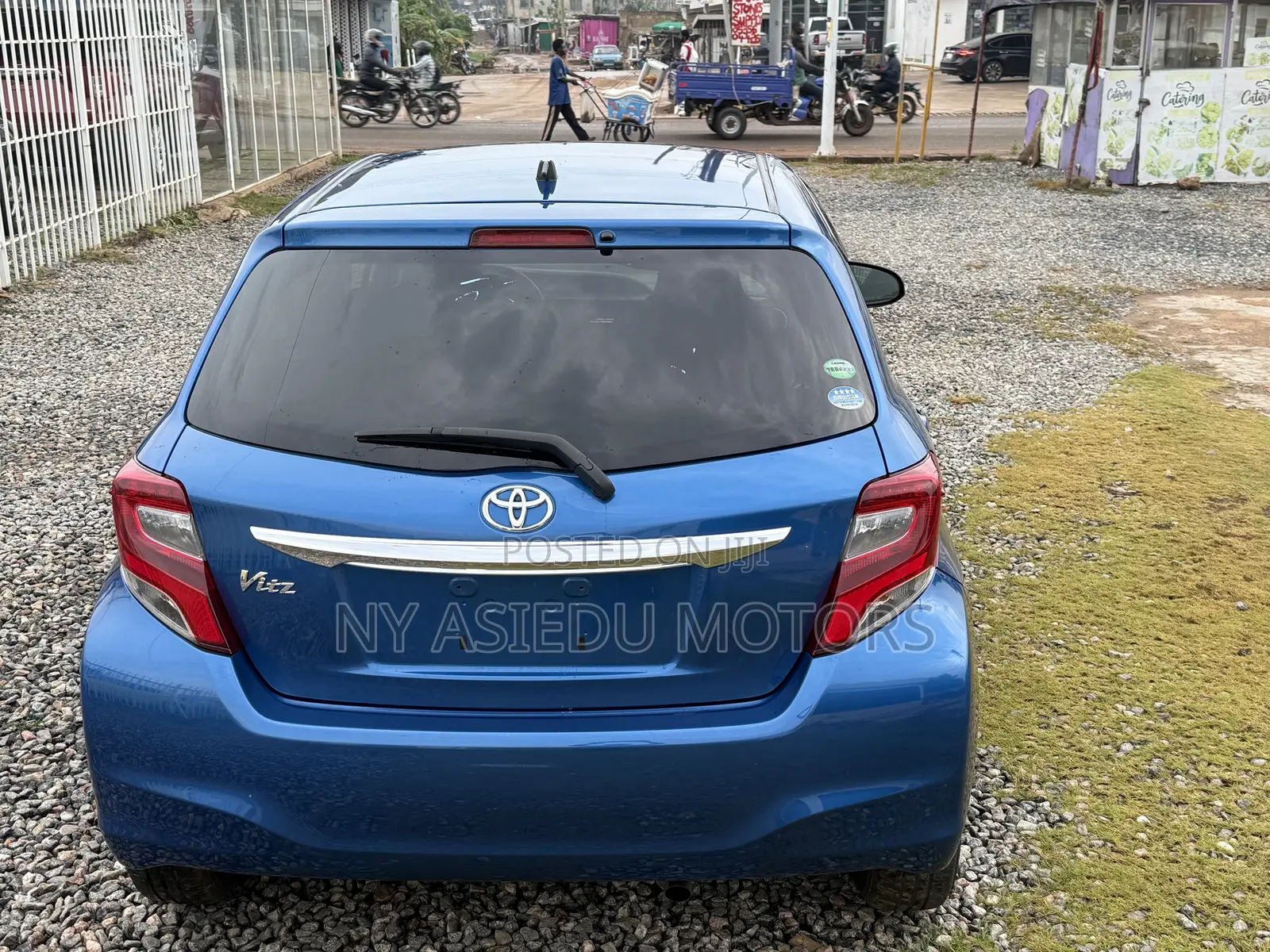 Toyota Vitz 1.3 FWD 5dr 2015 Blue