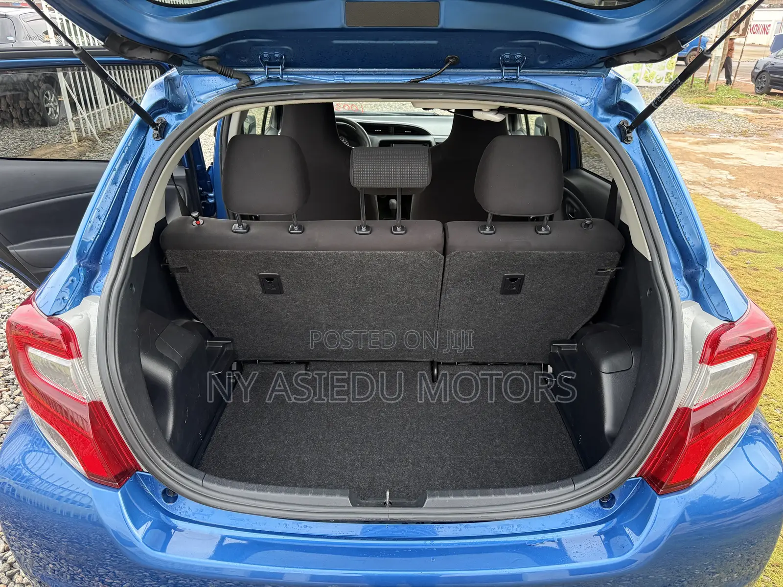 Toyota Vitz 1.3 FWD 5dr 2015 Blue