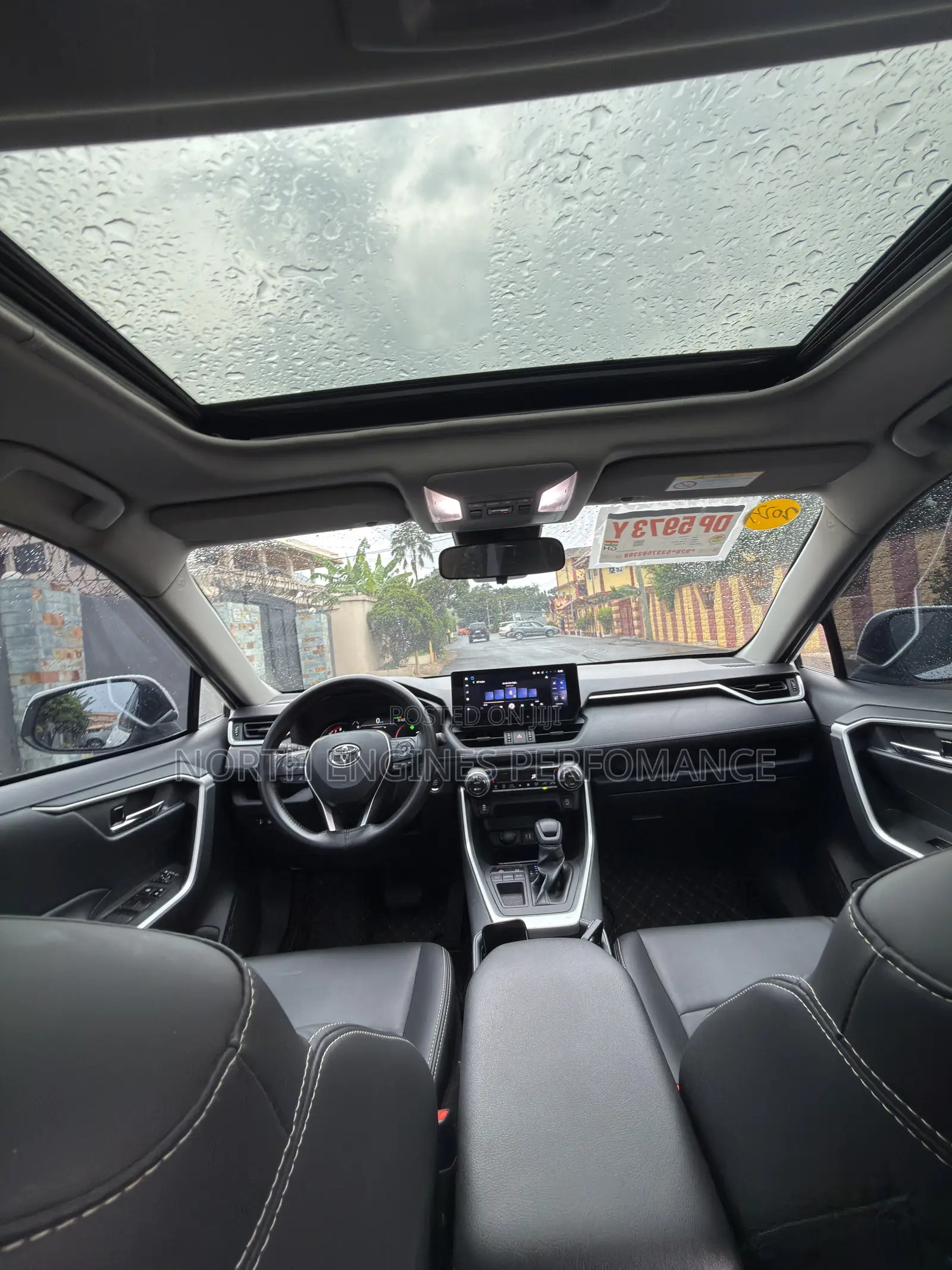 Toyota RAV4 XLE AWD 2023 White
