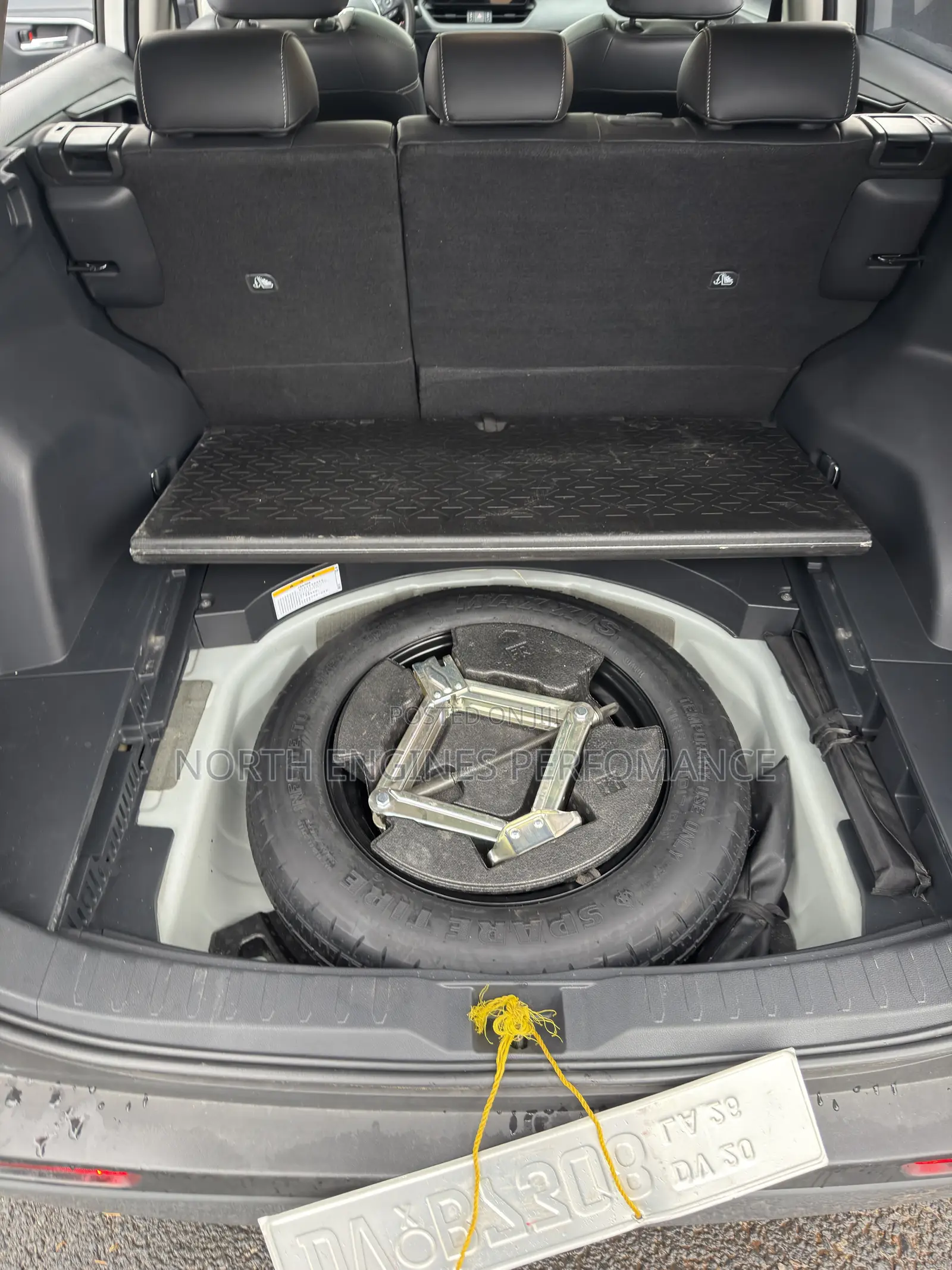 Toyota RAV4 XLE AWD 2023 White