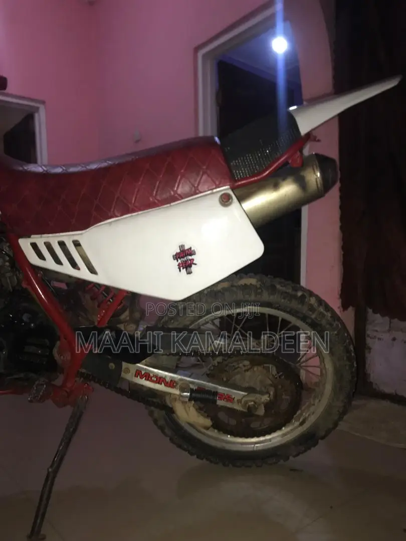 Yamaha 2008 Red
