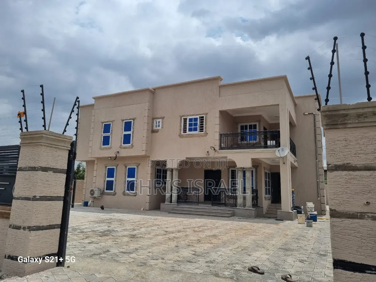 2bdrm Apartment in Oyibi Benarpat, Pentecost for rent