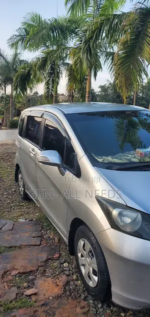 Honda Freed 2012 Silver