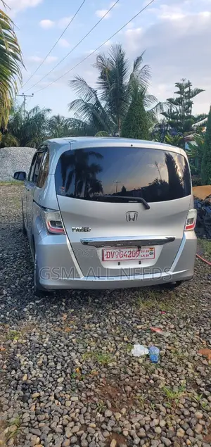 Honda Freed 2012 Silver