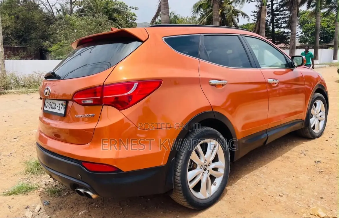 Hyundai Santa Fe 2015 Orange