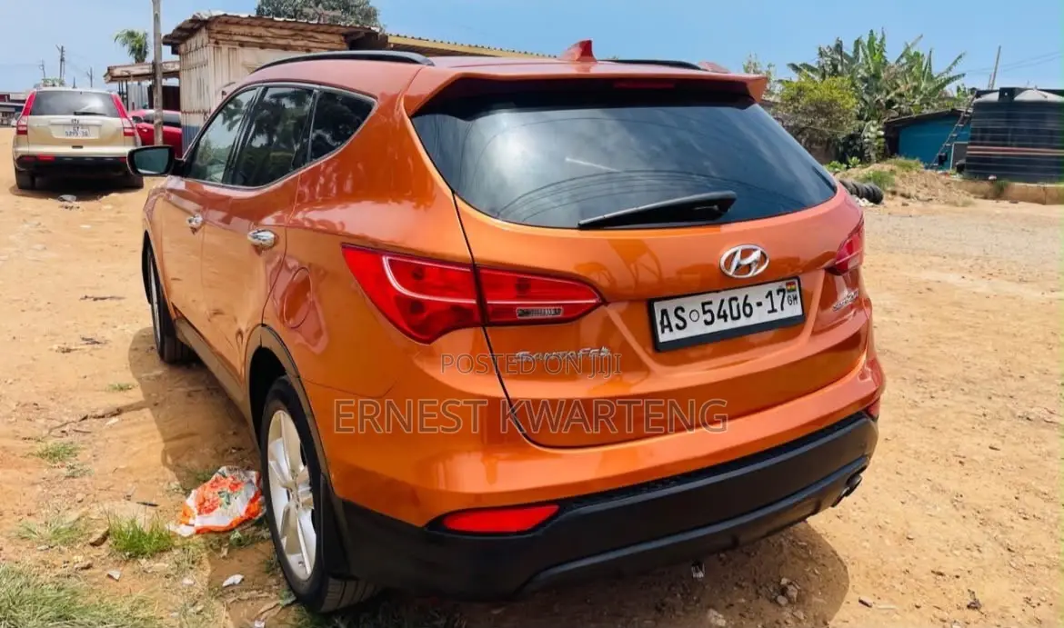 Hyundai Santa Fe 2015 Orange