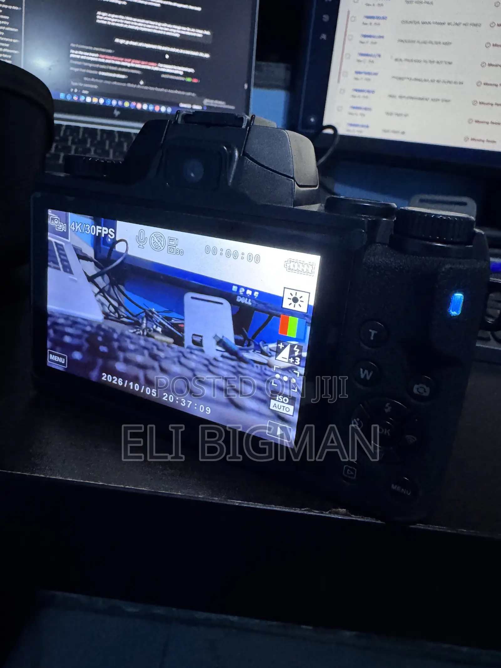 Neat 4K Digital Camera (Dual Cameras)
