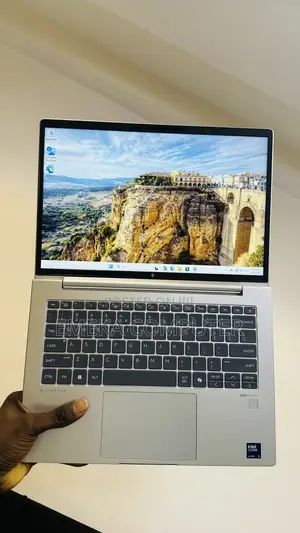 New Laptop HP EliteBook 640 G11 16GB Intel Core Ultra 5 SSD 512GB