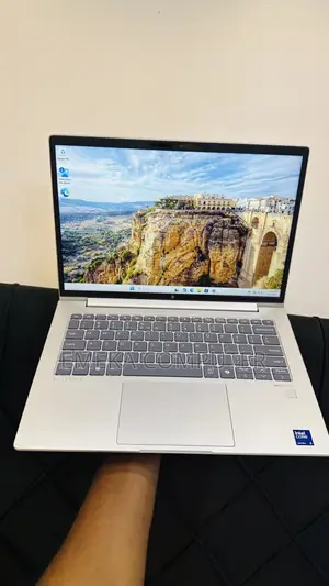 New Laptop HP EliteBook 640 G11 16GB Intel Core Ultra 5 SSD 512GB