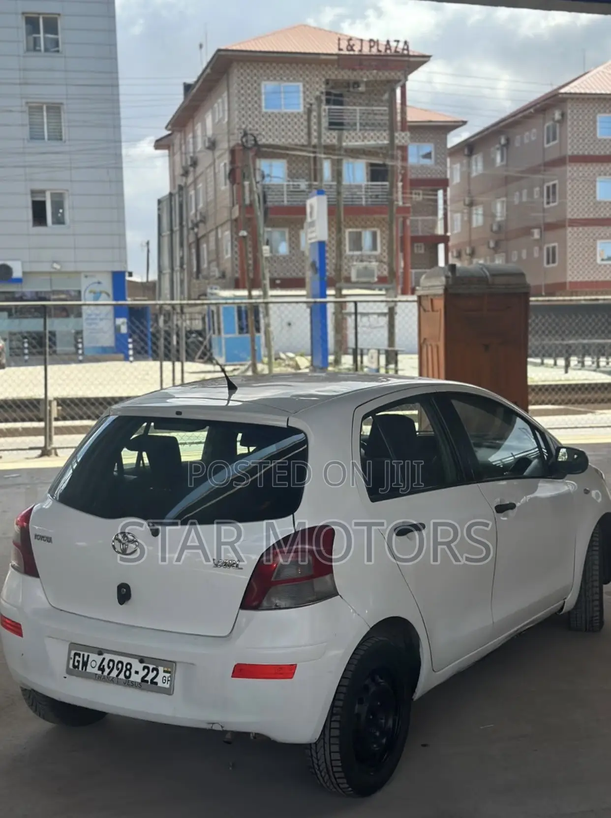 Toyota Yaris 2010 White