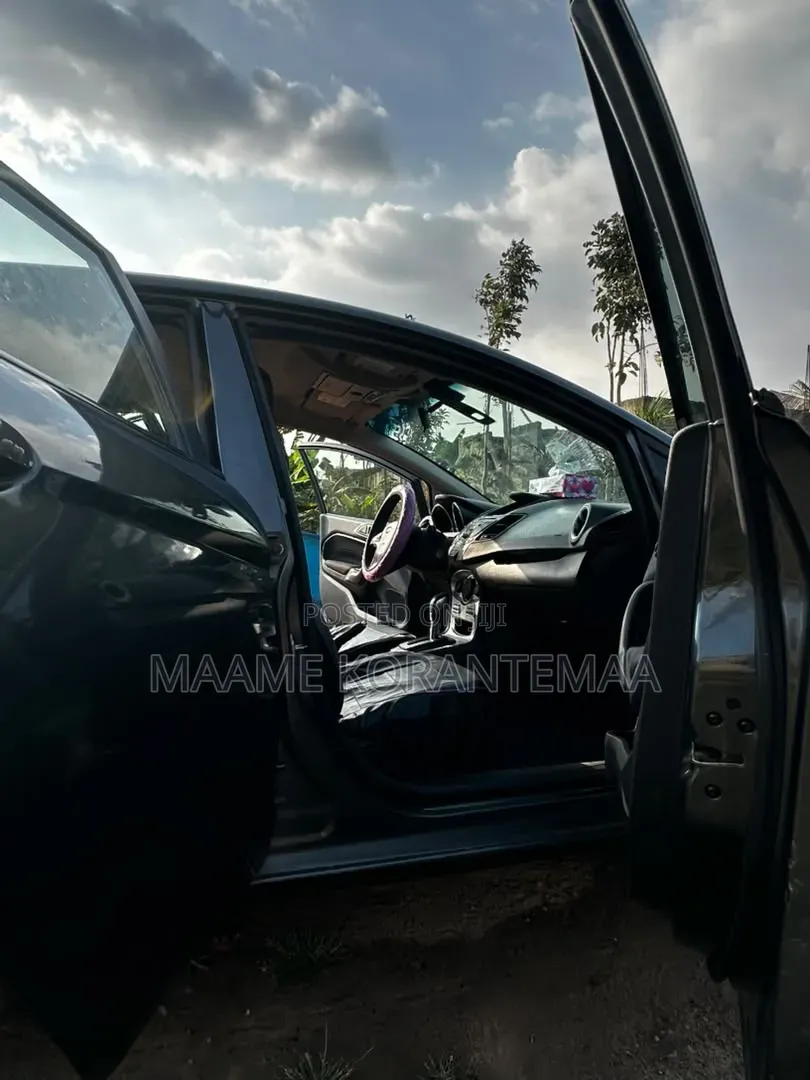 Ford Fiesta SE Sedan 2019 Matt Black