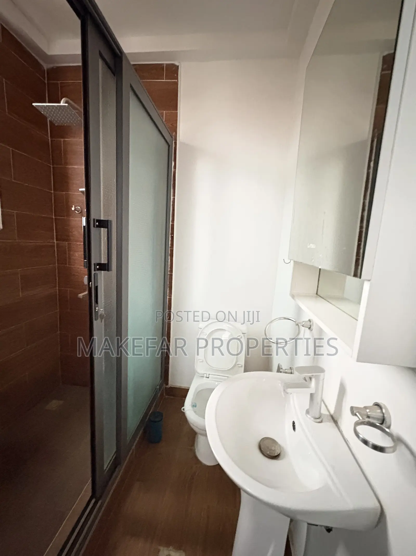 3bdrm House in School Junction for rent