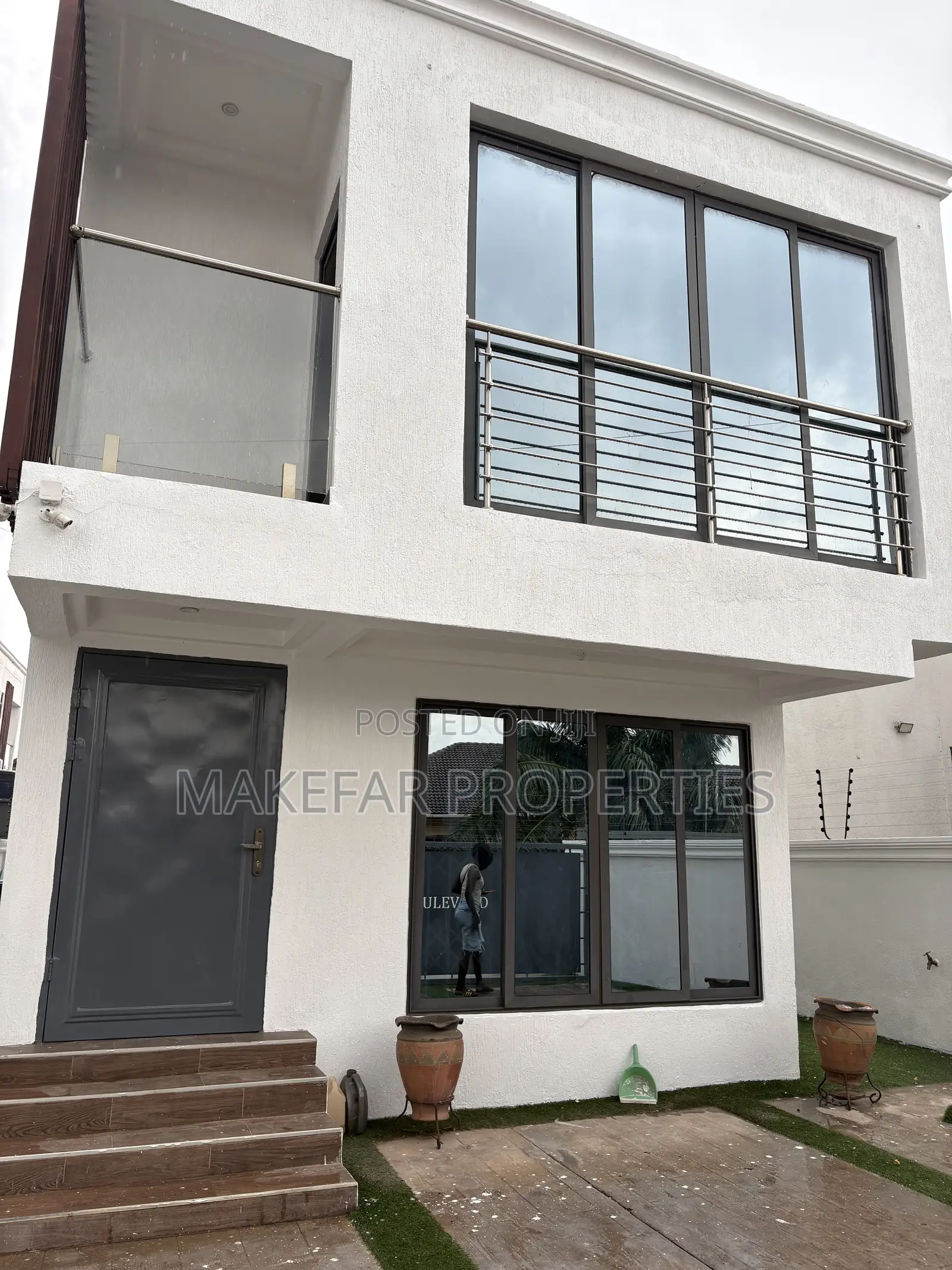 3bdrm House in School Junction for rent