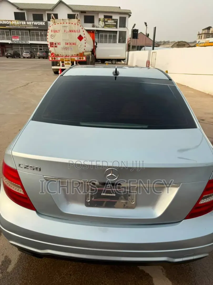 Mercedes-Benz C250 2013 Gray