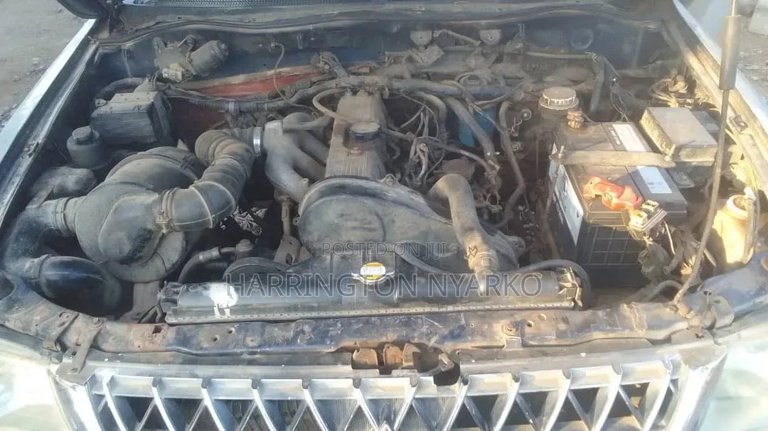 Mitsubishi L200 1993 Gray