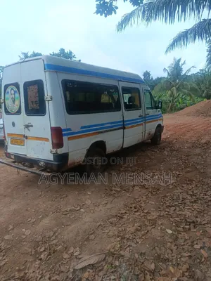 Mercedes-Benz Sprinter 2000 White