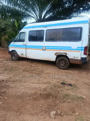 Mercedes-Benz Sprinter 2000 White