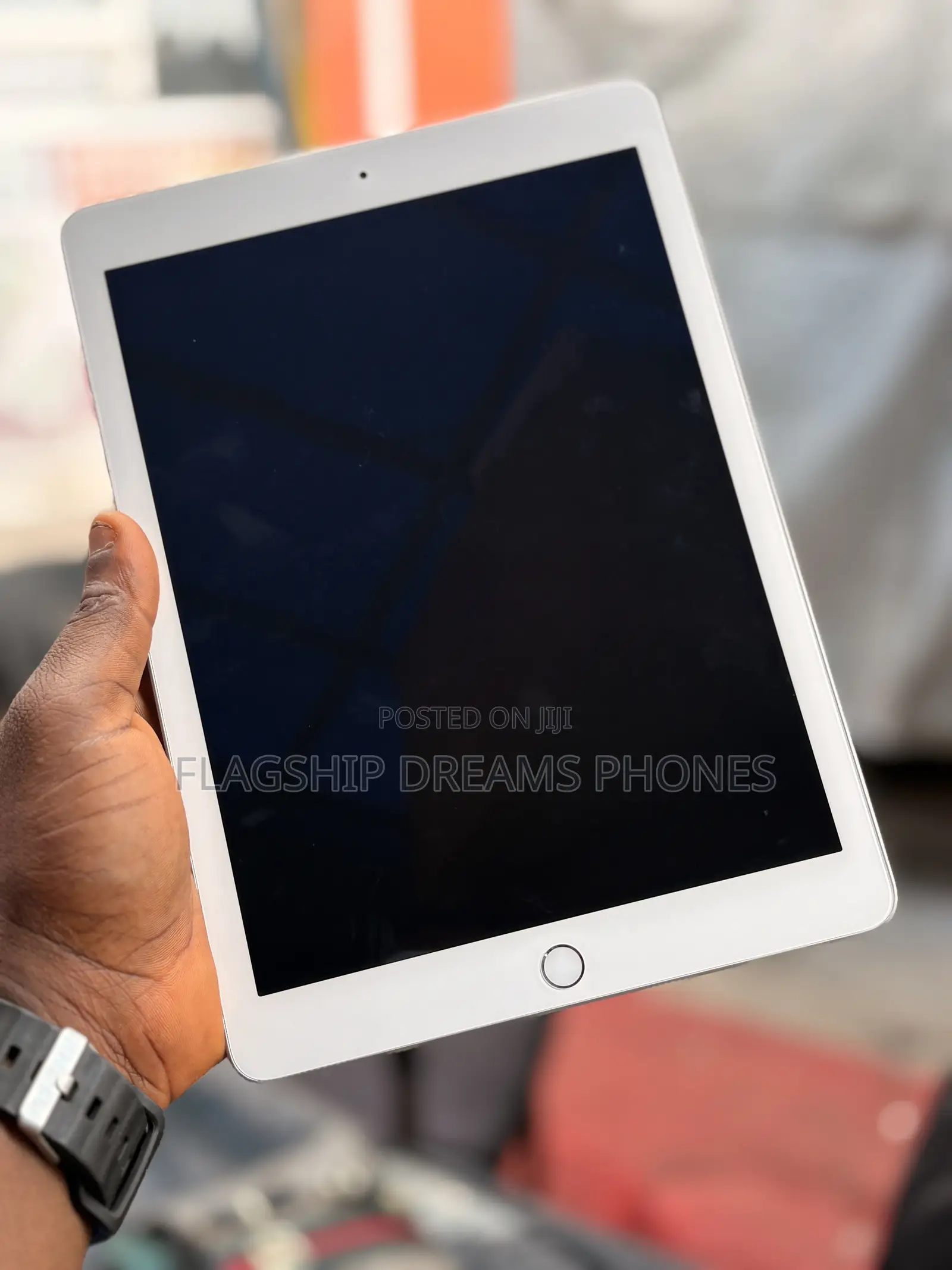 Apple iPad 5 (2022) 32 GB Gray
