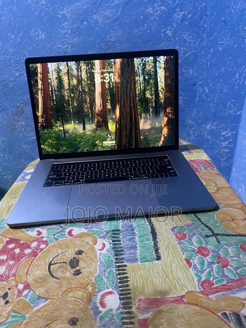 Laptop Apple MacBook 2018 32GB Intel Core i7 SSD 256GB
