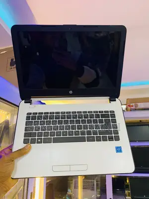 Laptop HP 15-ra003nia 4GB Intel Pentium SSD 32GB