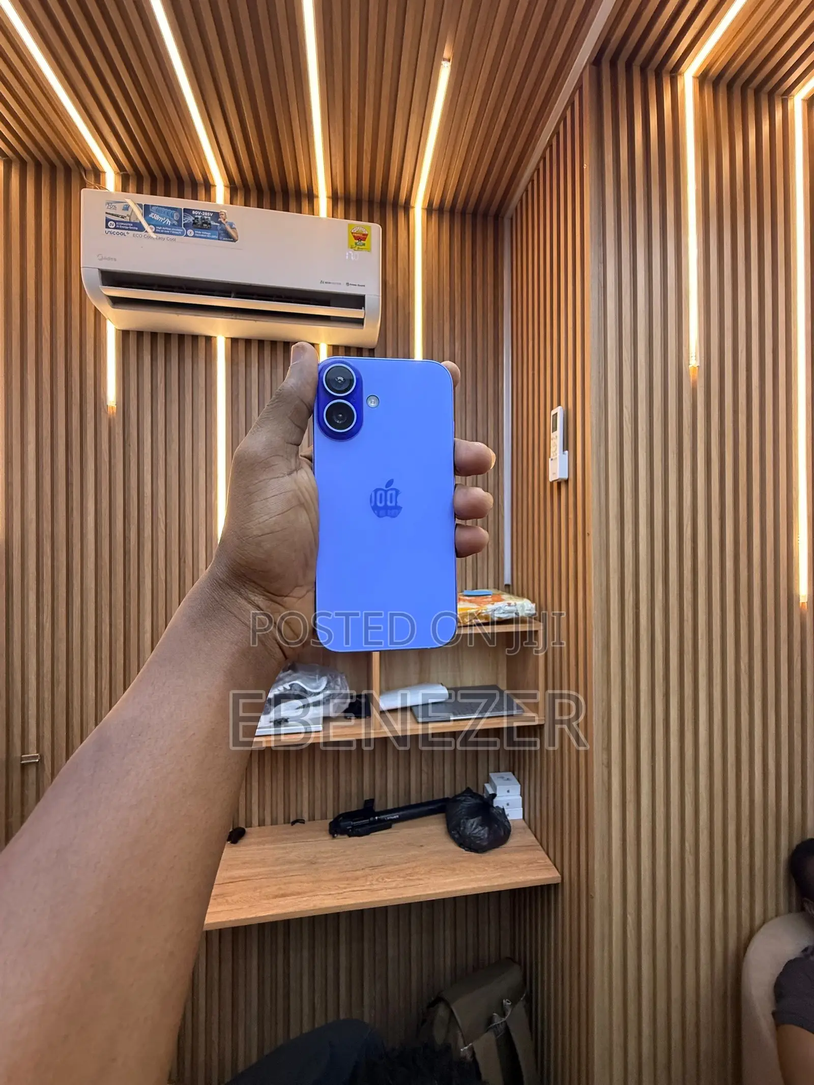 New Apple iPhone 16 128 GB Blue