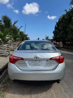 Toyota Corolla 2017 Silver