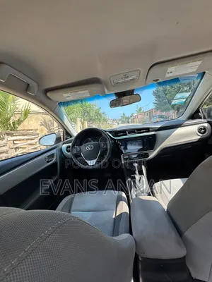 Toyota Corolla 2017 Silver