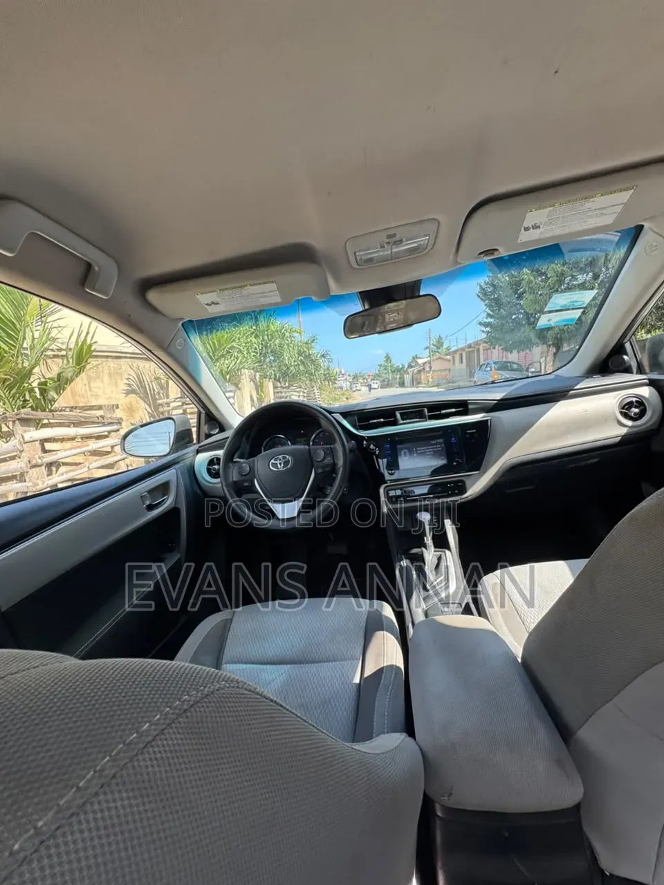 Toyota Corolla 2017 Silver