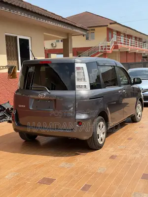 Toyota Sienta 1.5 FWD 2012 Gray
