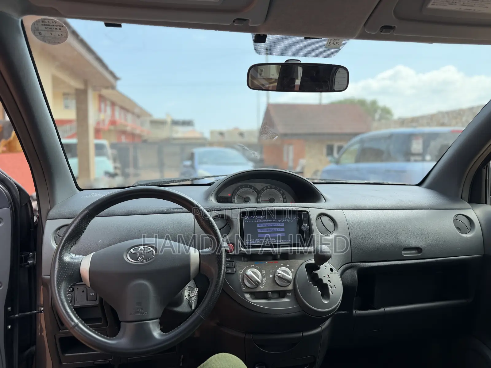 Toyota Sienta 1.5 FWD 2012 Gray