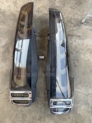 Toyota Voxy Taillight (Pair) 2014-2021