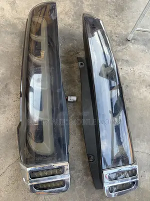Toyota Voxy Taillight (Pair) 2014-2021