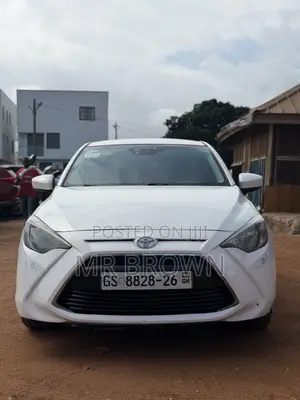 Toyota Yaris 1.5 Sedan L 2020 White
