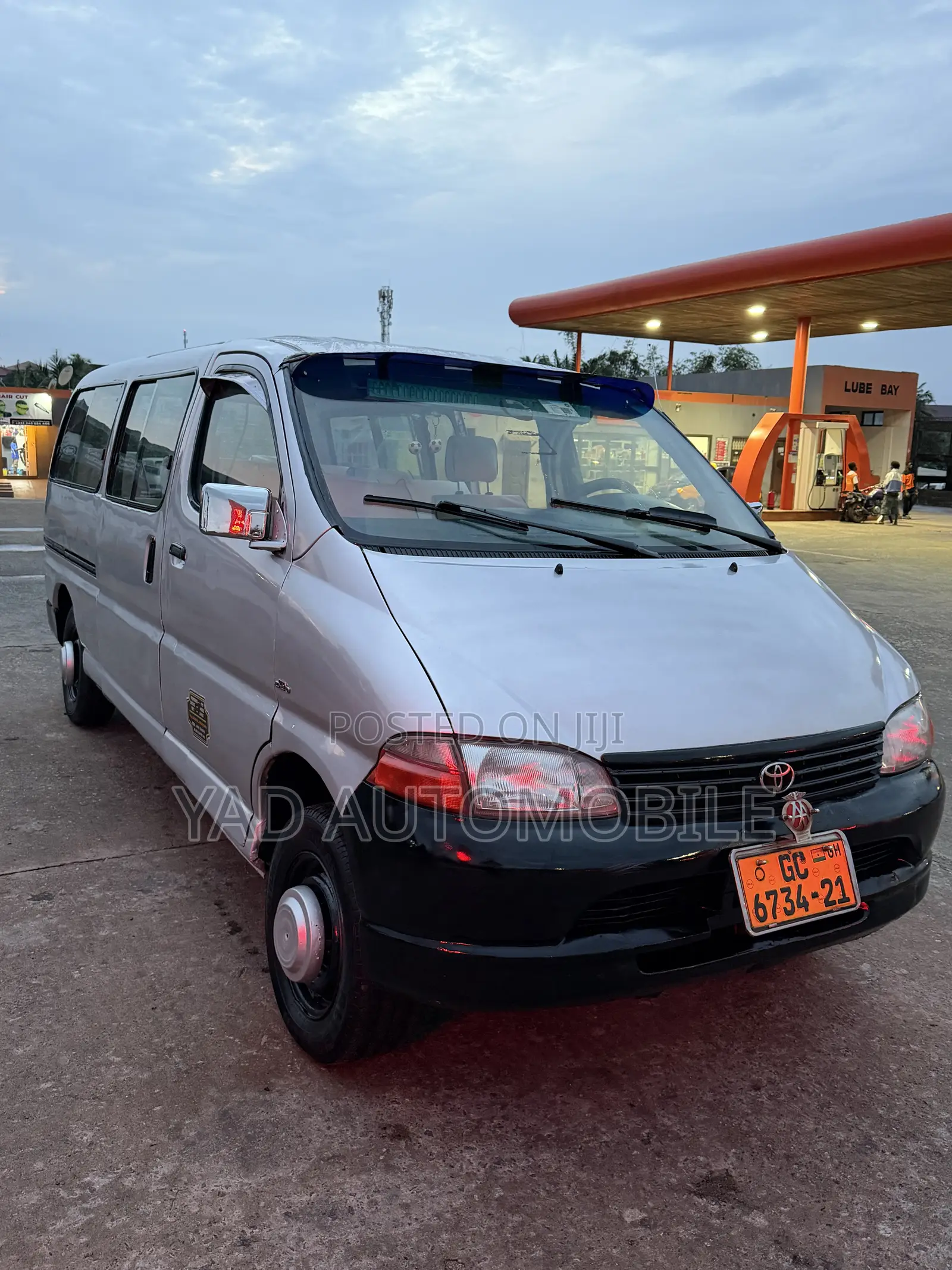 Toyota HiAce 2006 Grey
