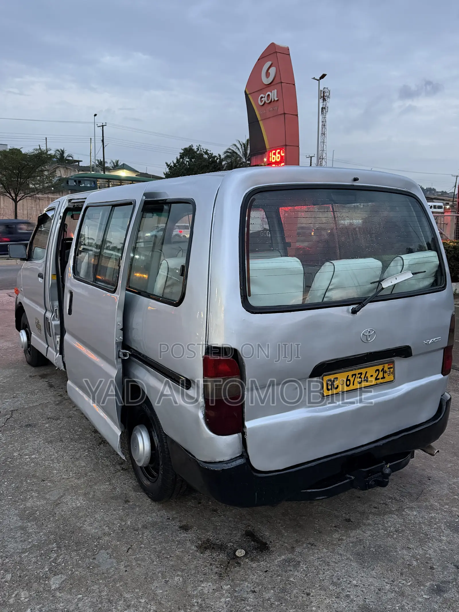 Toyota HiAce 2006 Grey