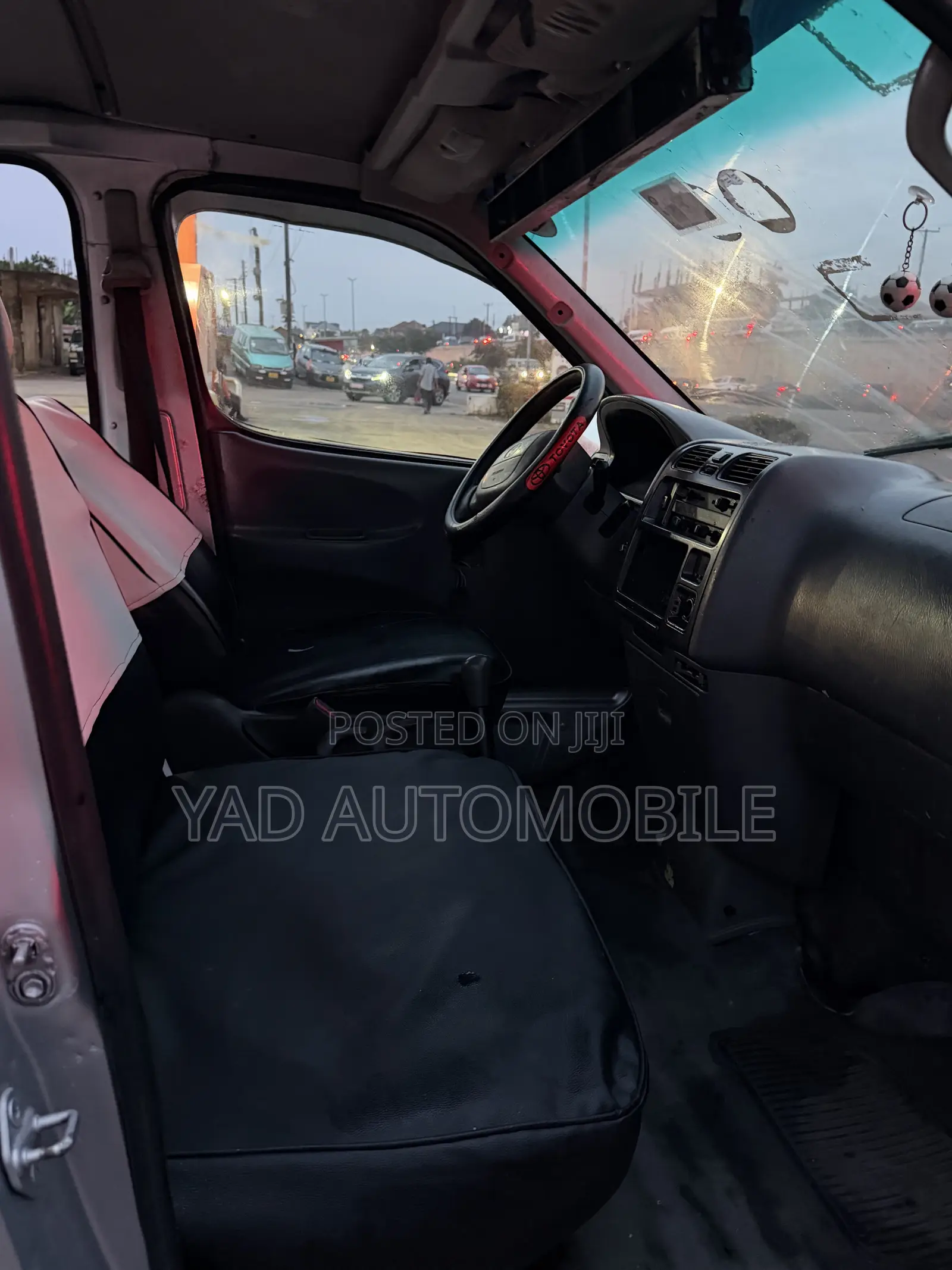 Toyota HiAce 2006 Grey