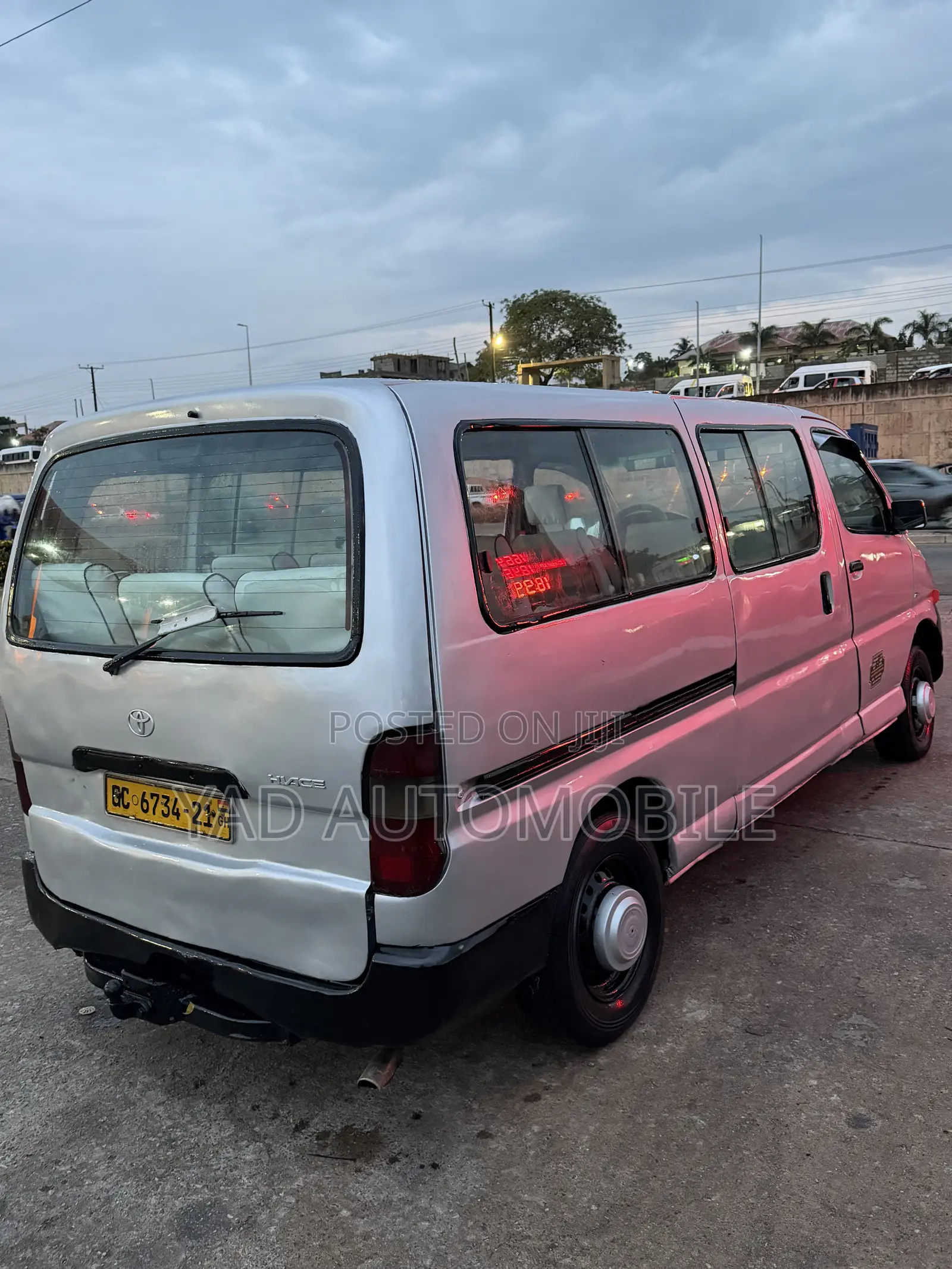 Toyota HiAce 2006 Grey