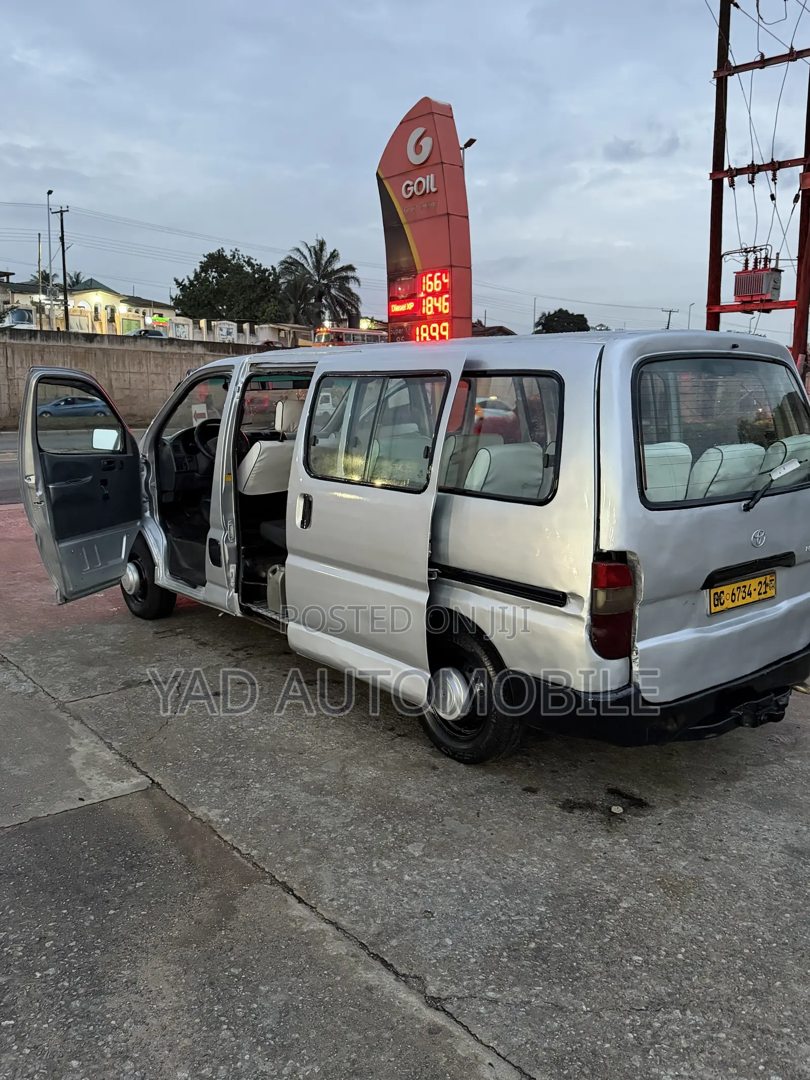 Toyota HiAce 2006 Grey