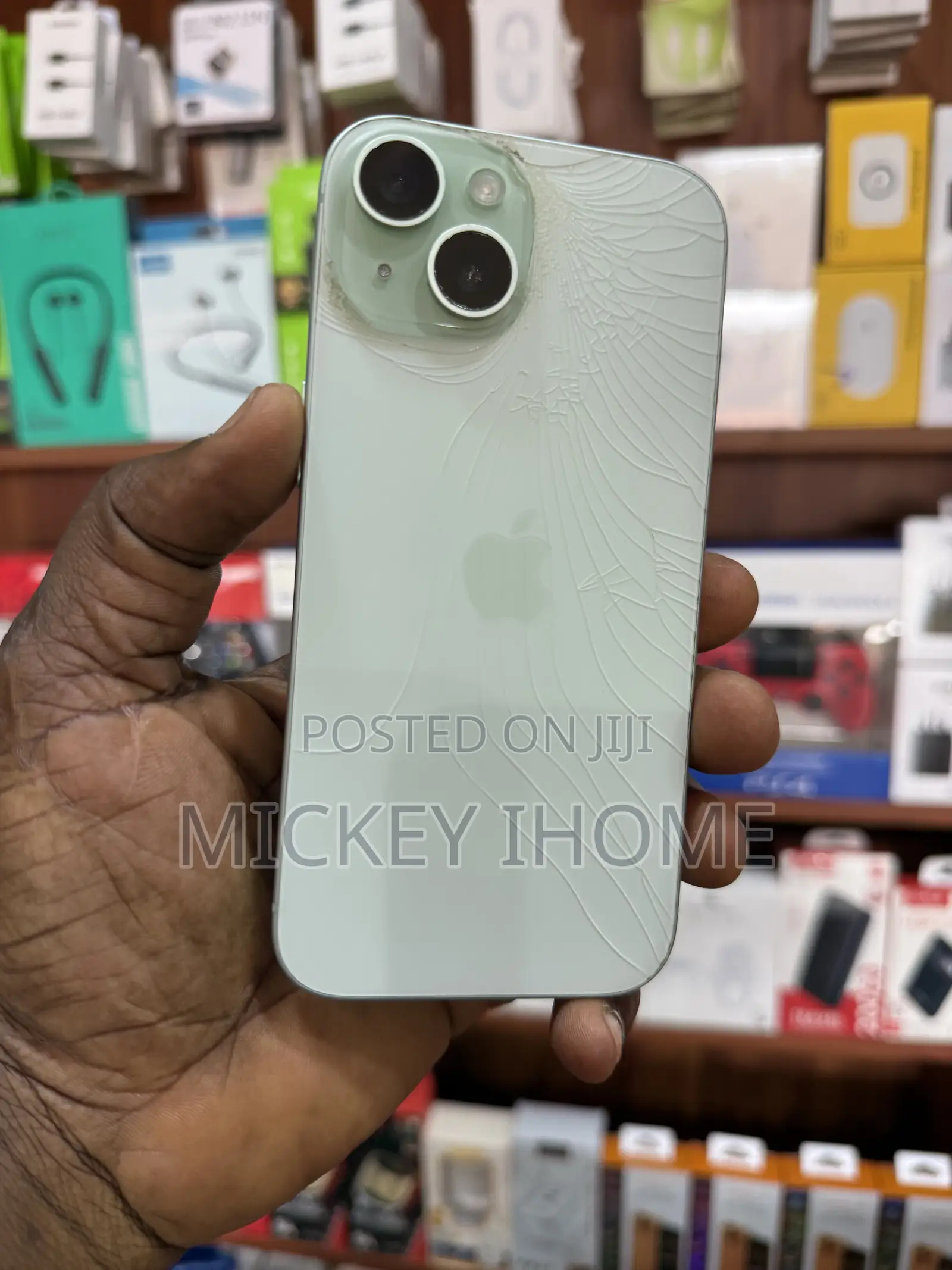 Apple iPhone 15 256 GB Green
