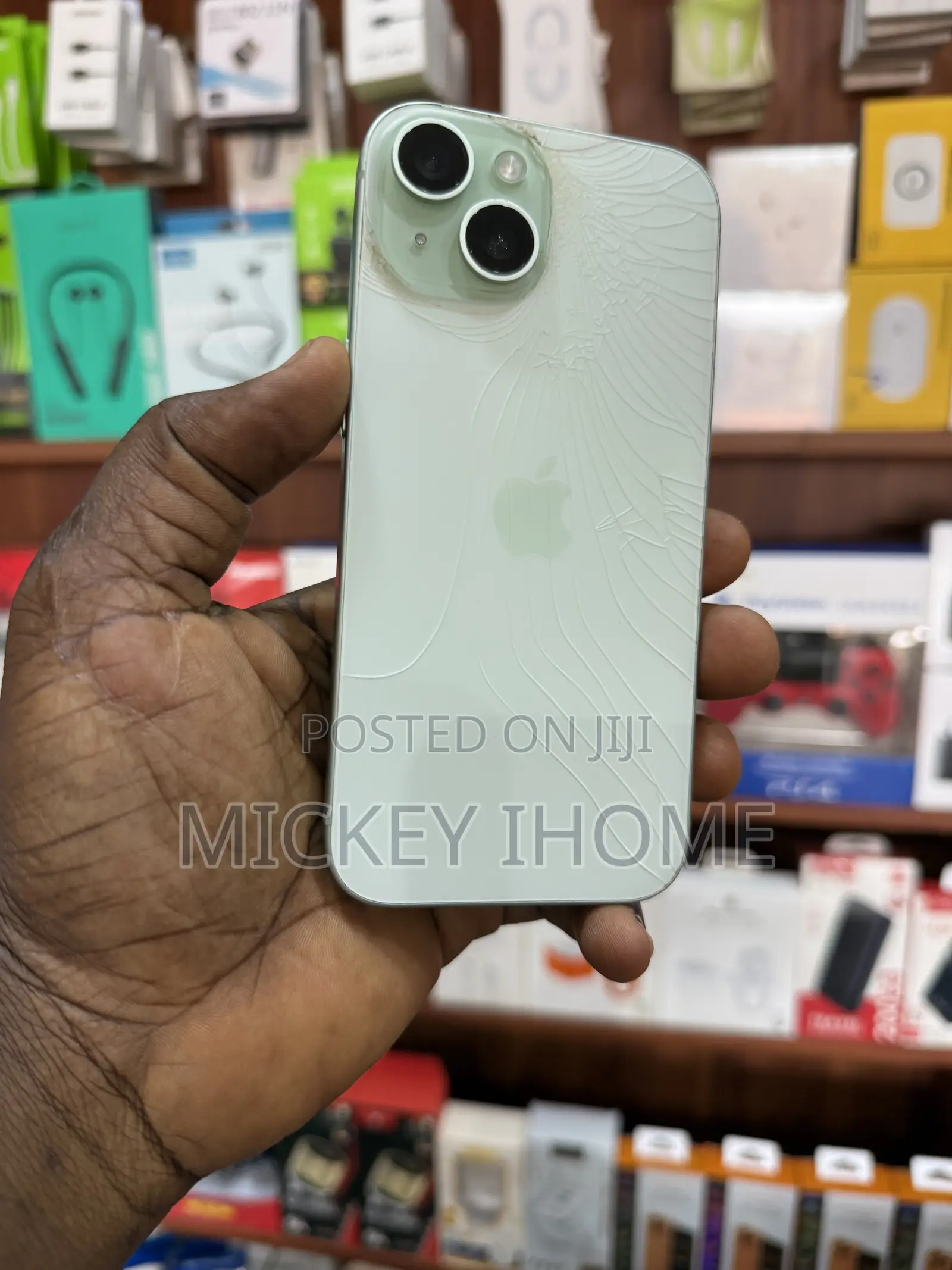 Apple iPhone 15 256 GB Green