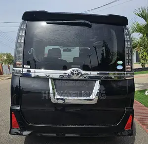 Toyota Voxy 2015 Black