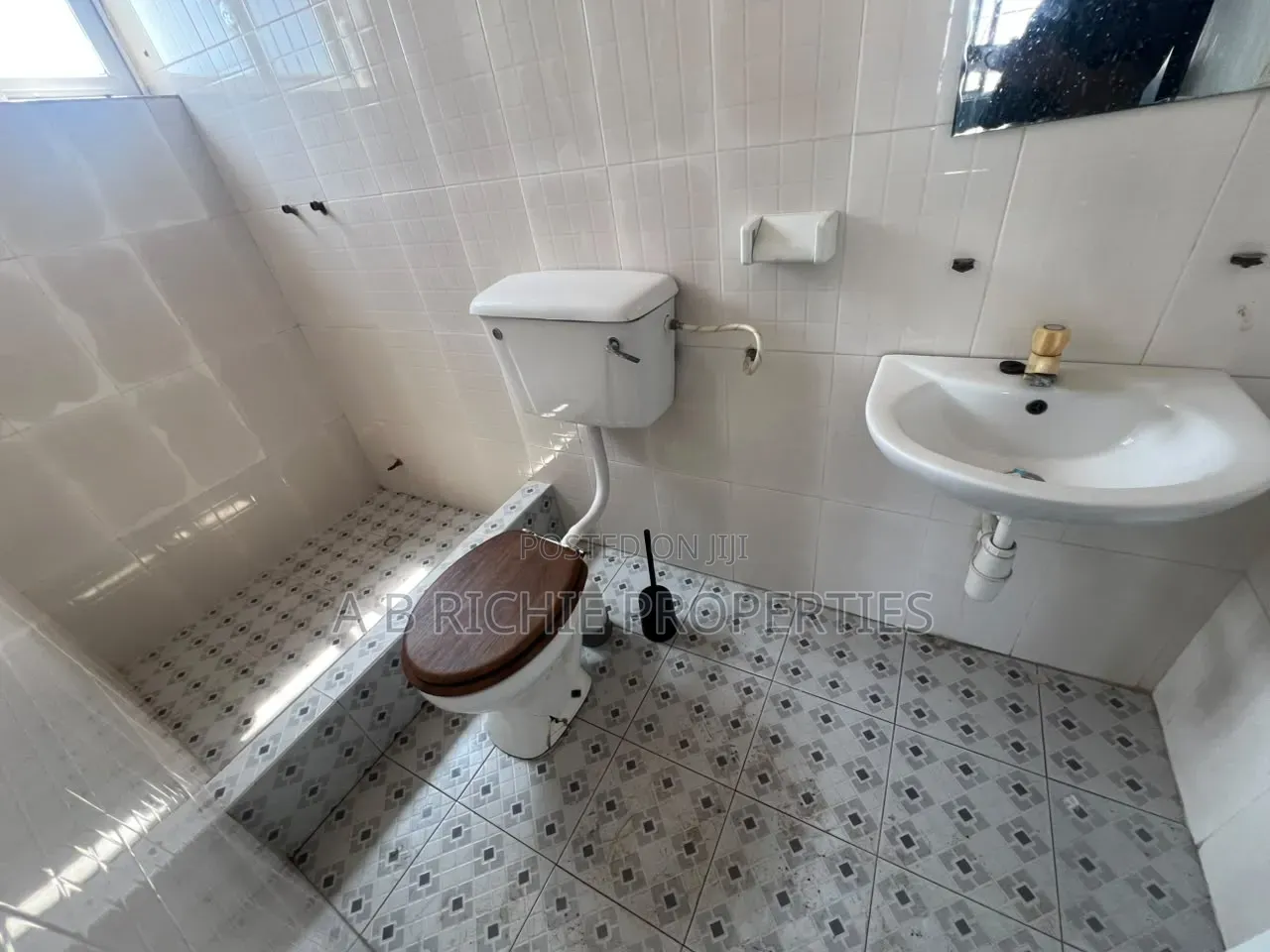 2bdrm Apartment in Ab Richie Properties, Tseaddo for rent